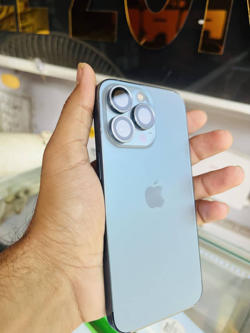 Apple iPhone 13 Pro 3