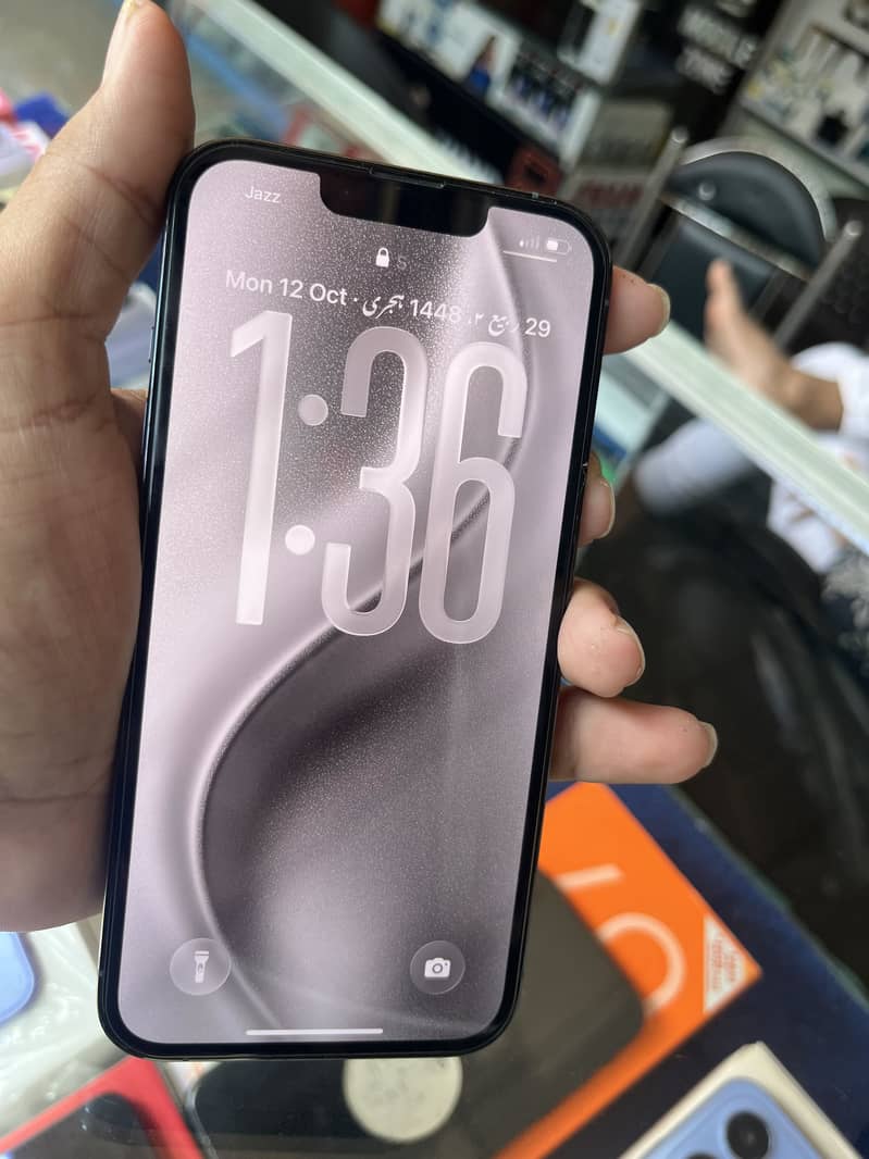 Apple iPhone 13 Pro 4