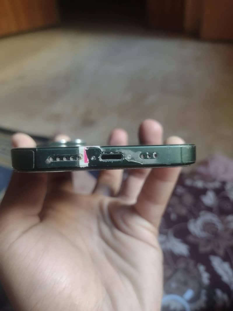 Apple iPhone 13 3