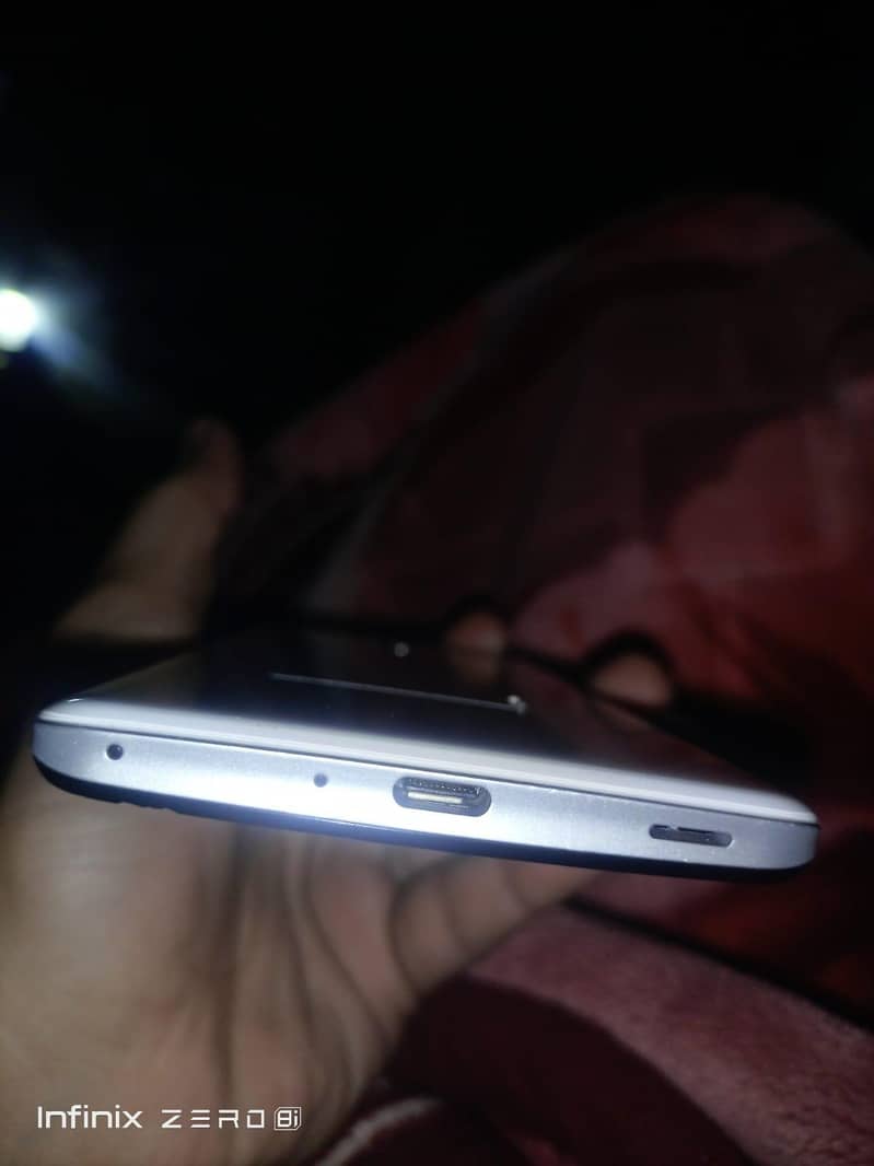 Aquos zero 2 3