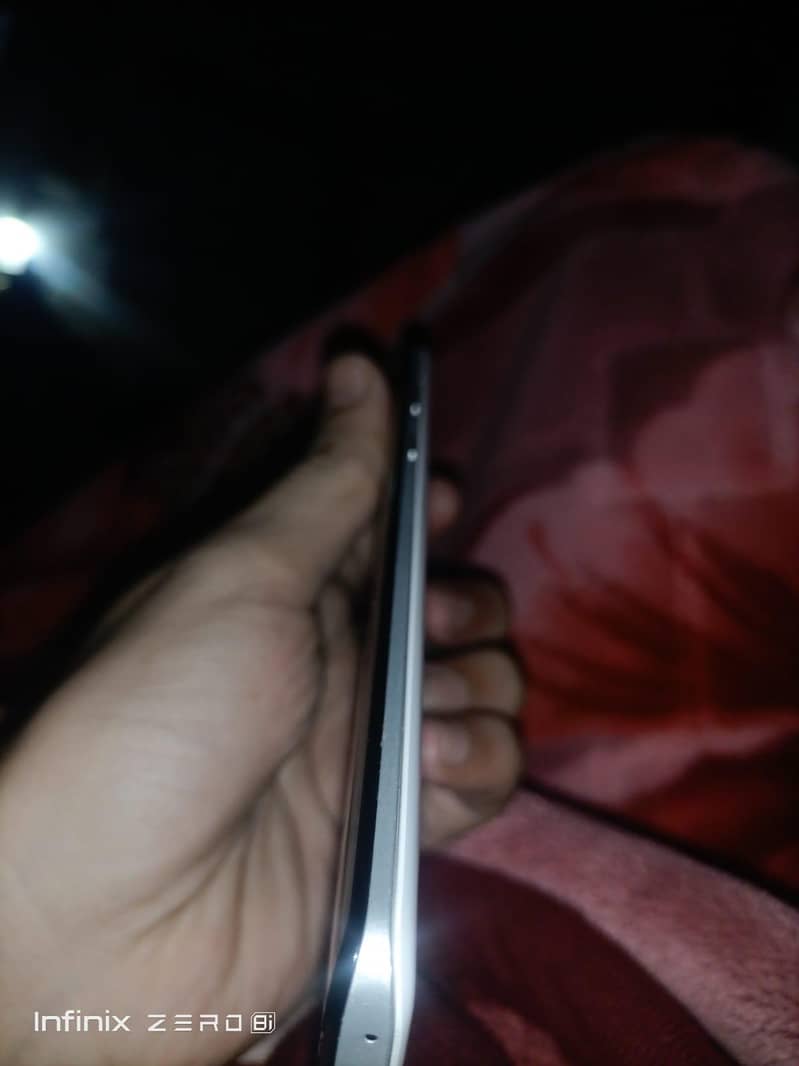 Aquos zero 2 9