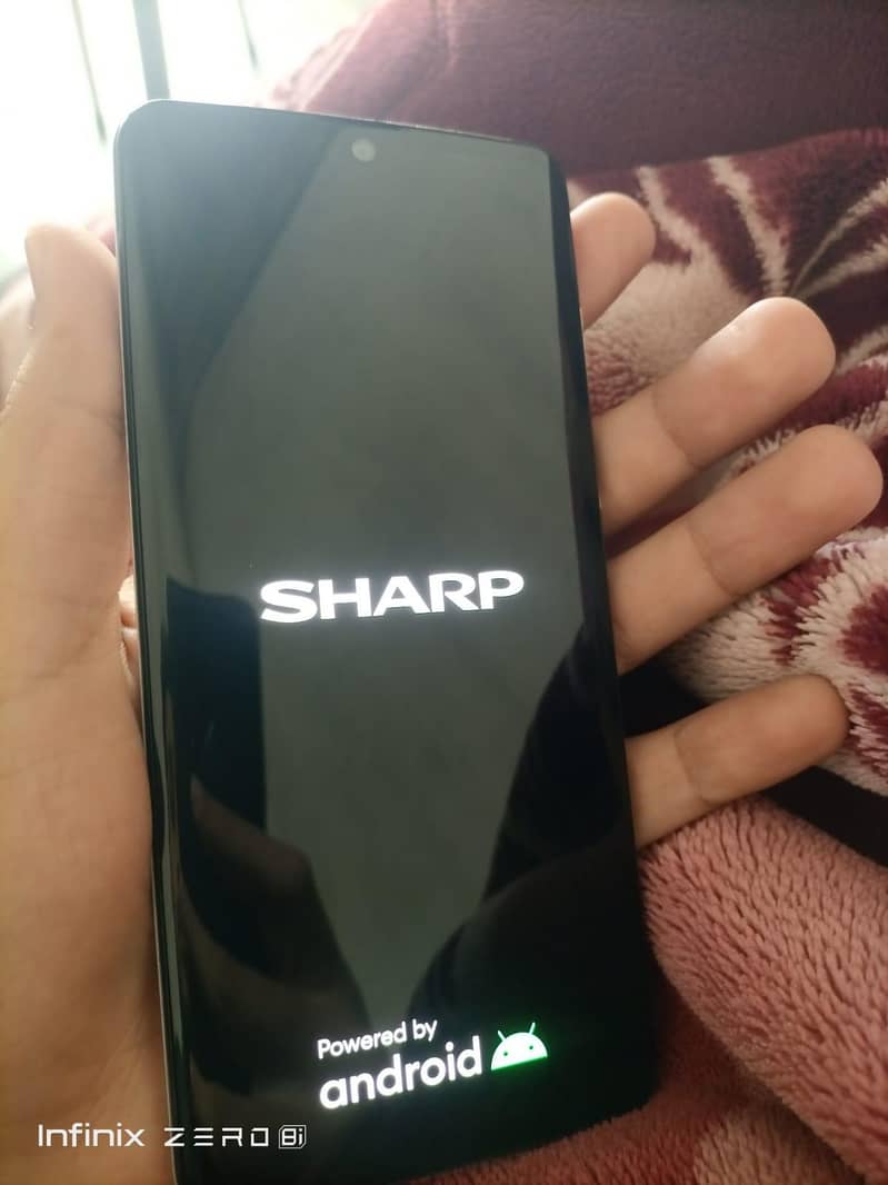 Aquos zero 2 12