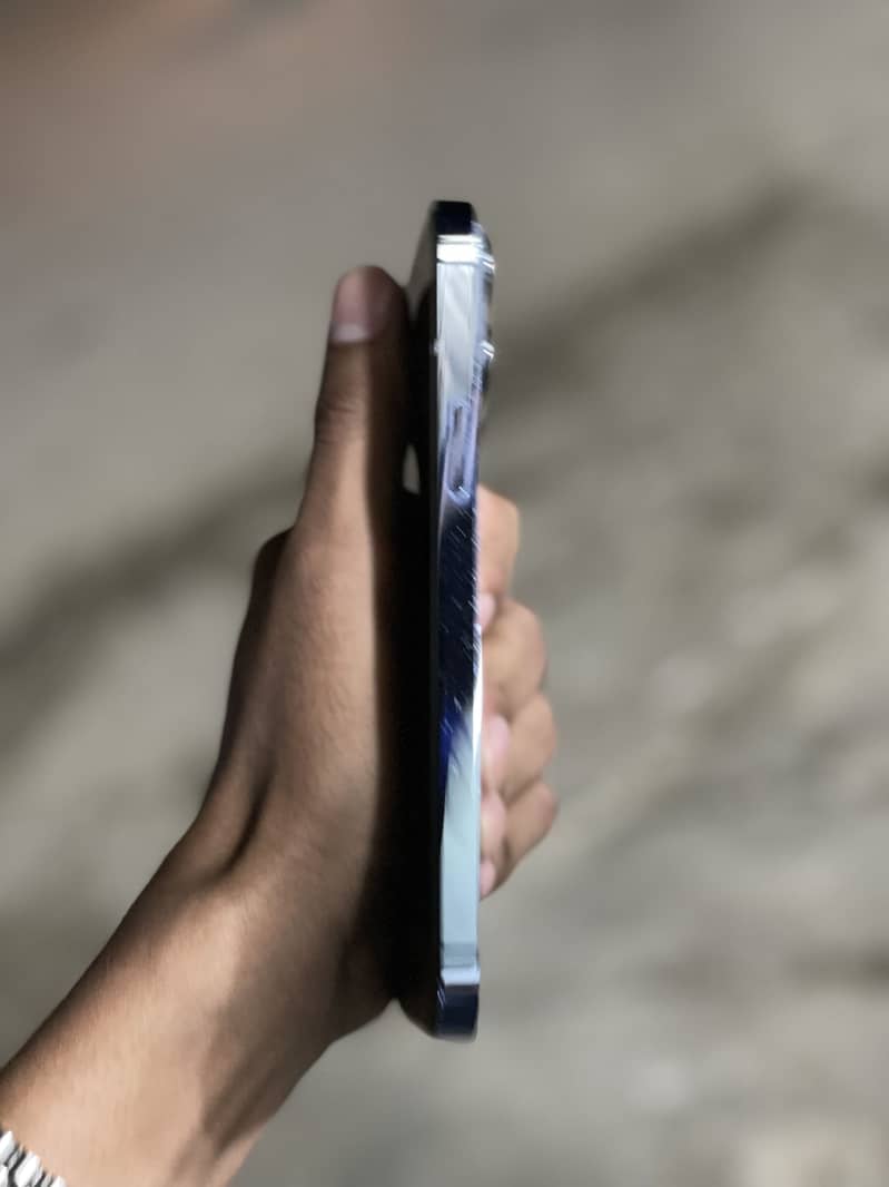 Apple iPhone 13 Pro Max 6