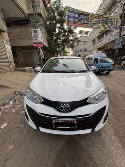 Toyota Yaris Gli M\T 2024