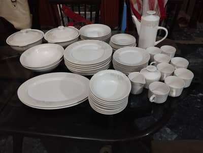 brand new dinner set
