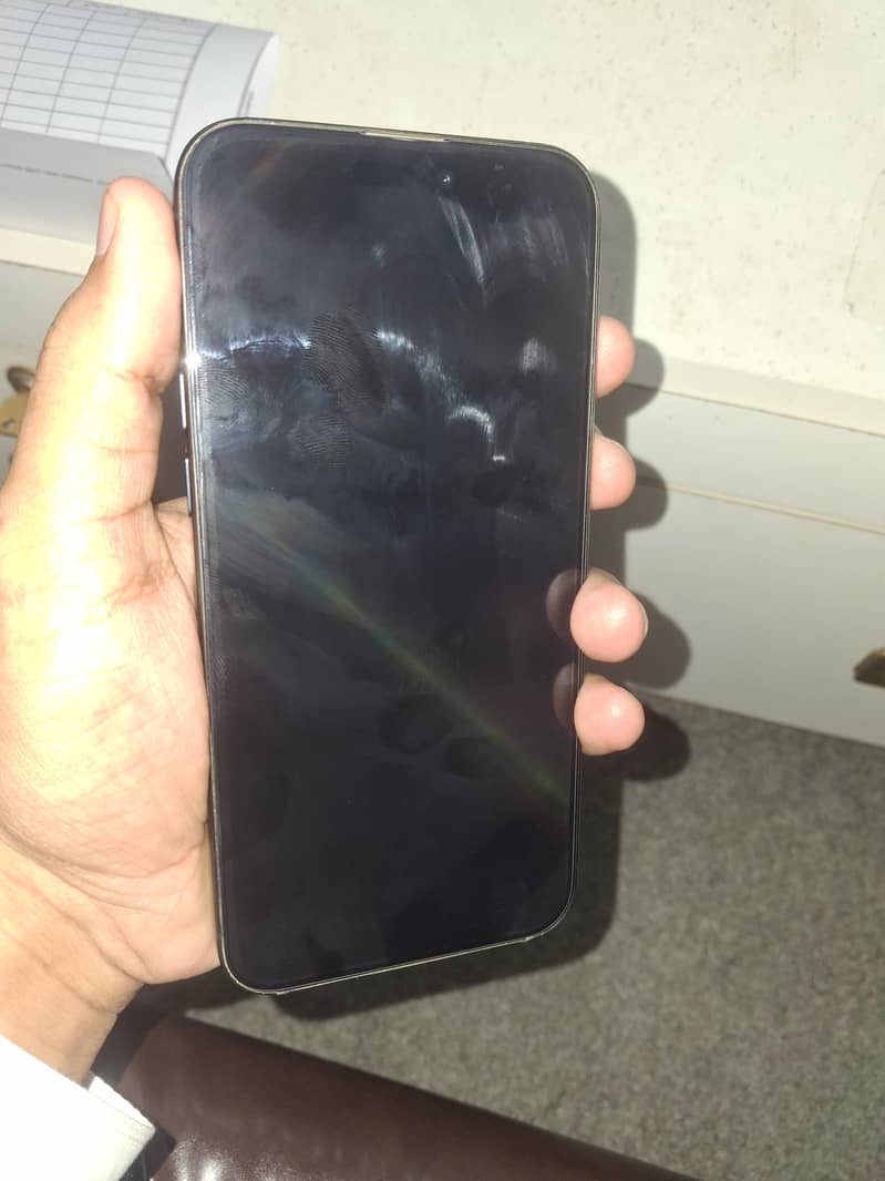 Apple iPhone 15 Pro Max 6