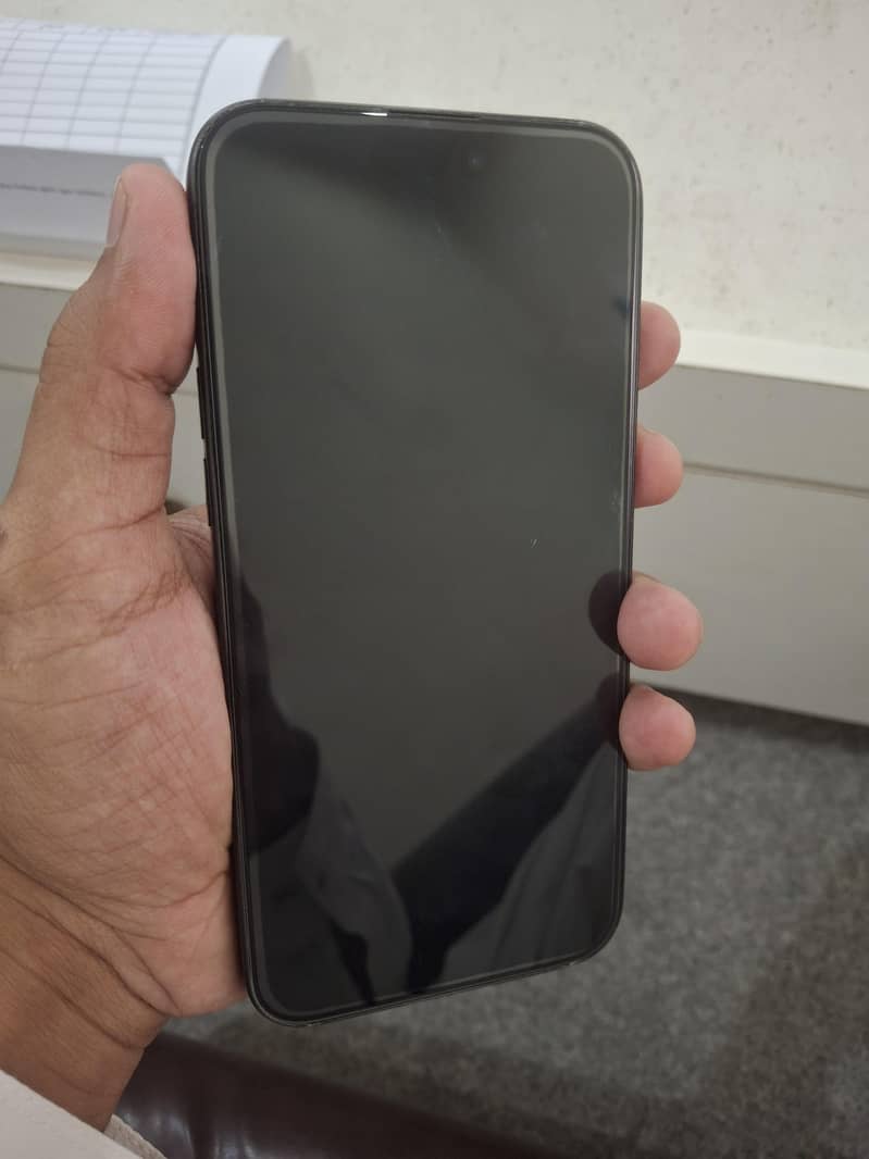 Apple iPhone 15 Pro Max 7