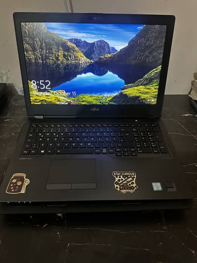 Fujitsu lifebook u758 i5 8th gen