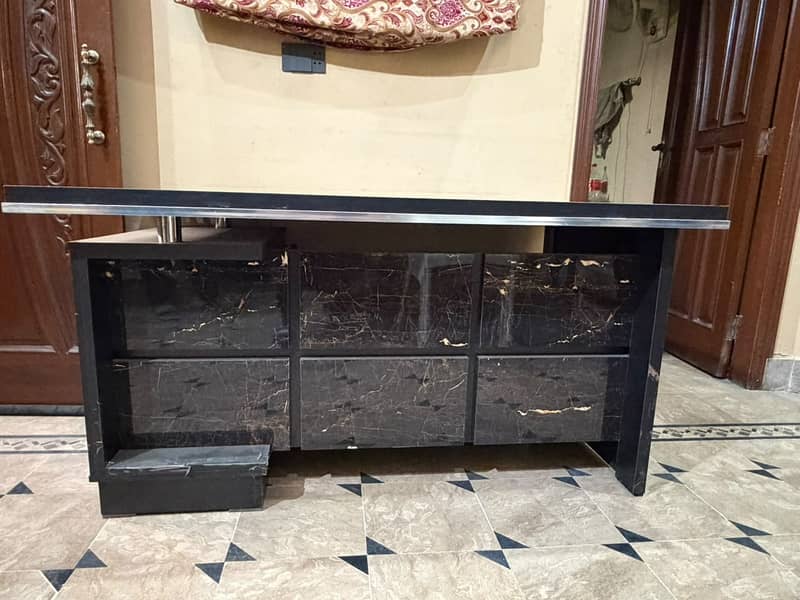 Executive Office  Table - Good Condition 0
