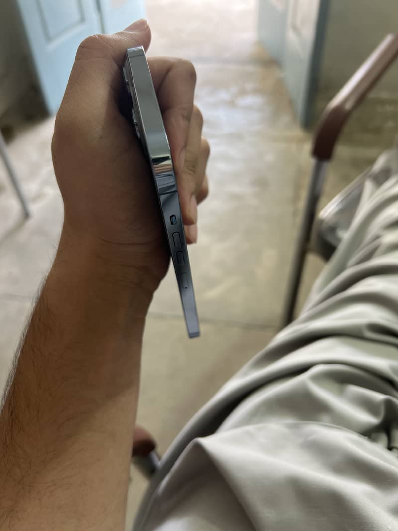 Apple iPhone 13 Pro Max jv 4
