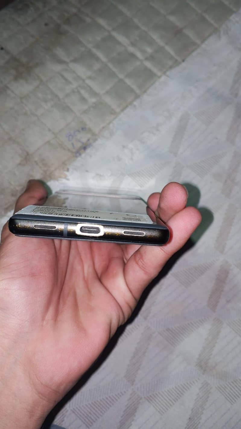 Google Pixel 6a 5