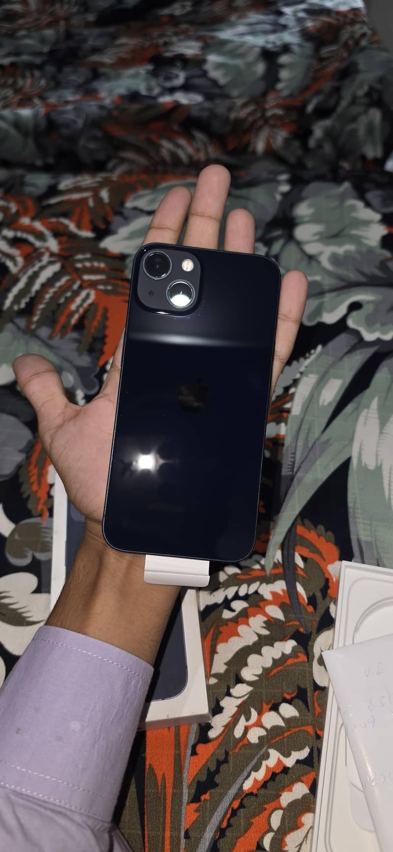 Apple iPhone 13 2