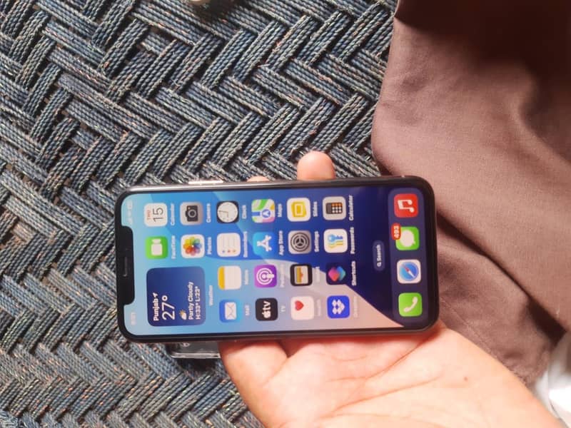 Apple iPhone XS 5