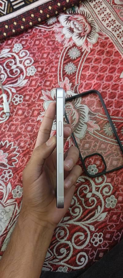 Apple iPhone 14