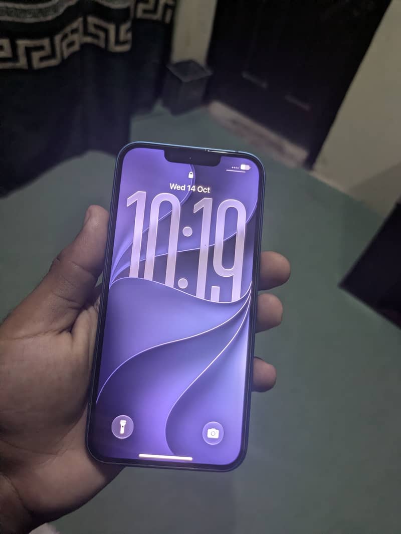 Apple iPhone 13 4