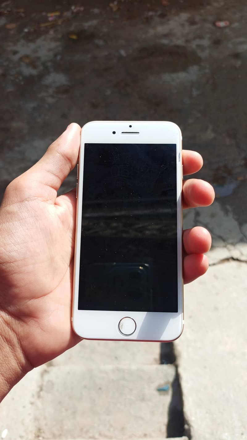 Apple iPhone 7 4