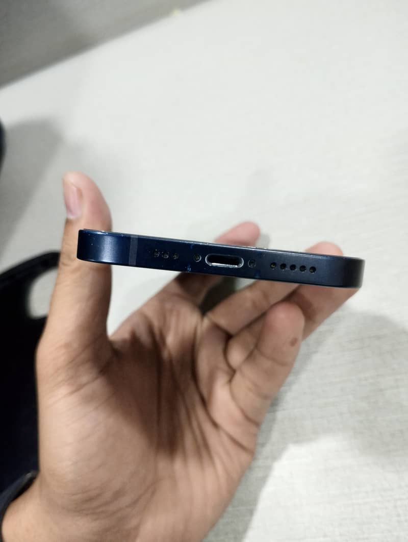 Apple iPhone 12 5
