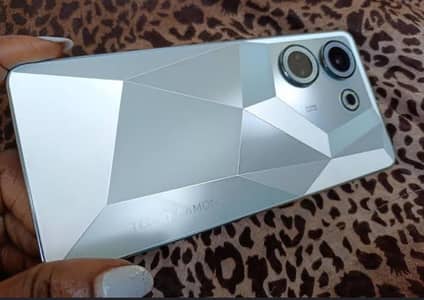 Tecno CAMON 20