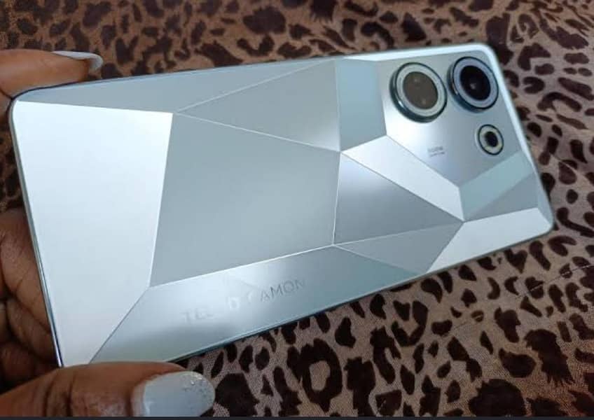 Tecno CAMON 20 0