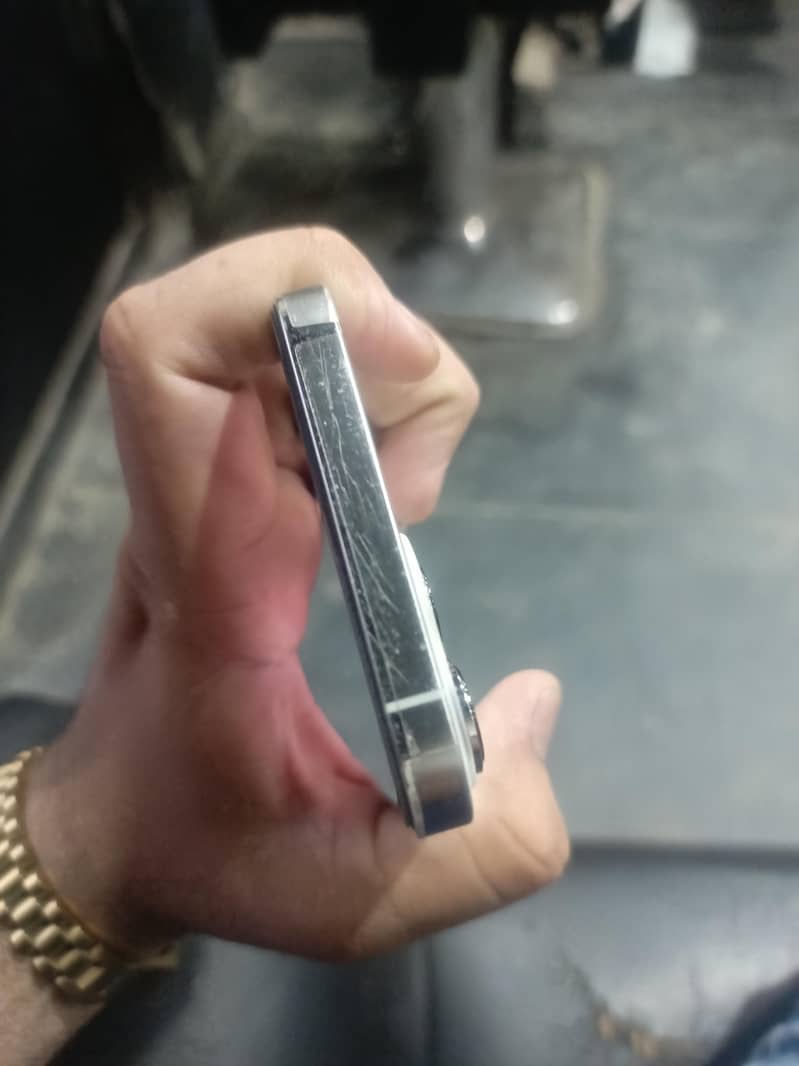 Apple iPhone 13 Pro Max better 84 2