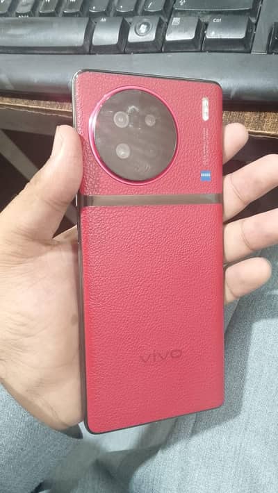 Vivo X90s