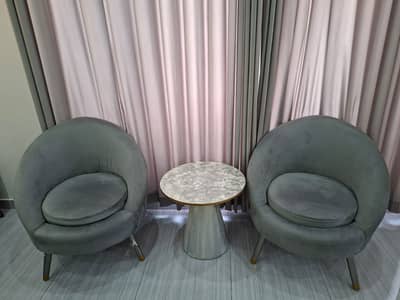 Title: Modern Coffee Chair with Table – Stylish Design