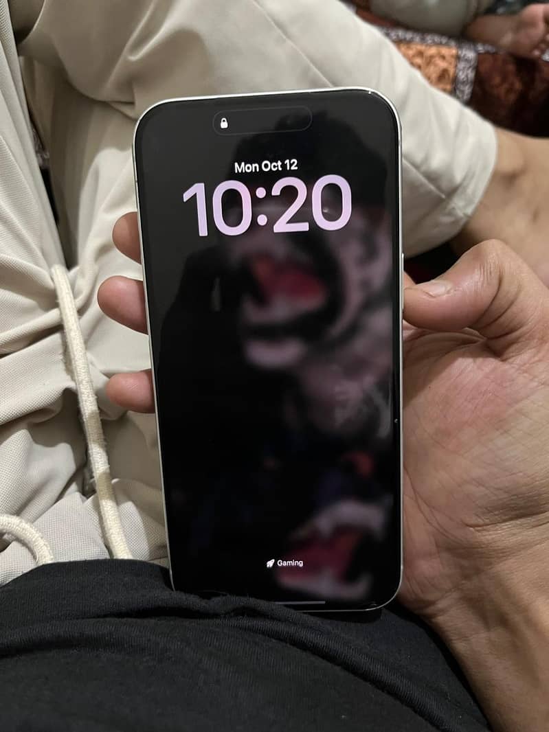 Apple iPhone 17 Pro Max 4