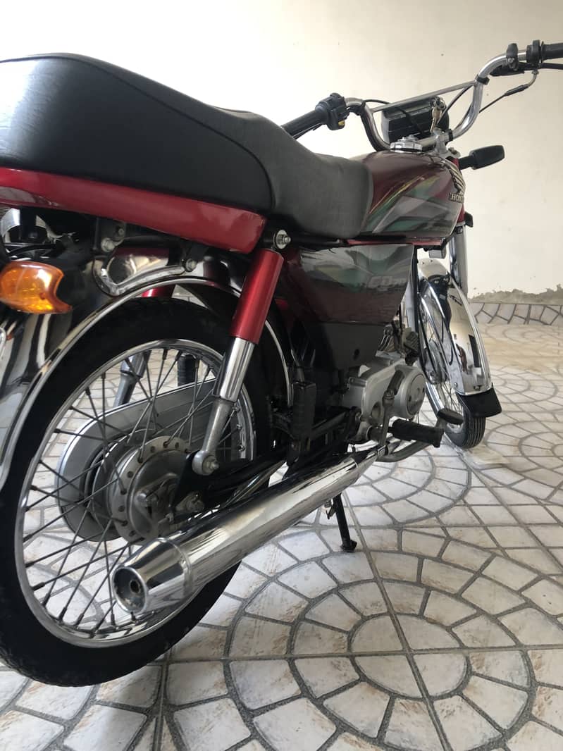 CD 70 red 3