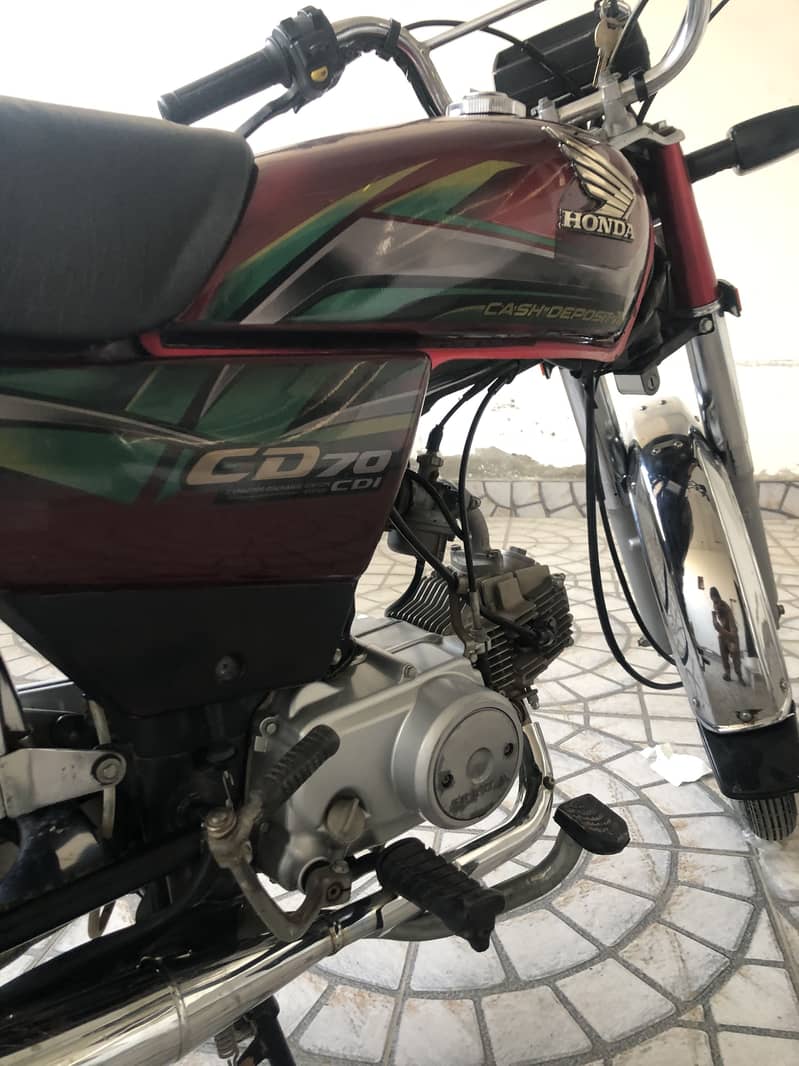 CD 70 red 5