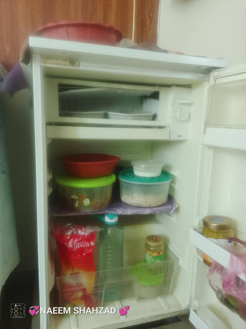 small refrigerator 1