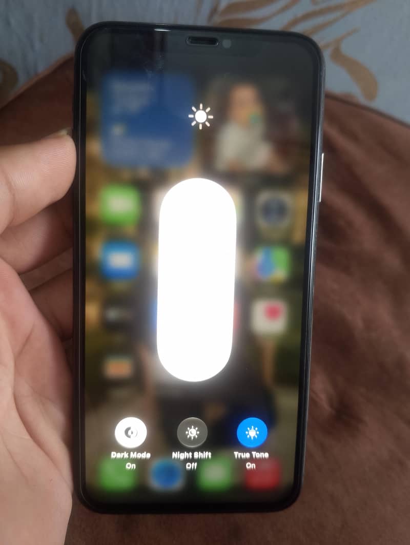 Apple iPhone 11 Pro Max 4
