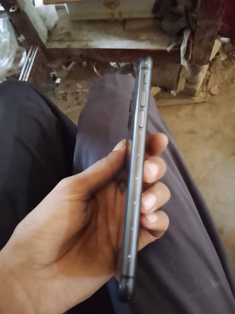 Apple iPhone 11 1