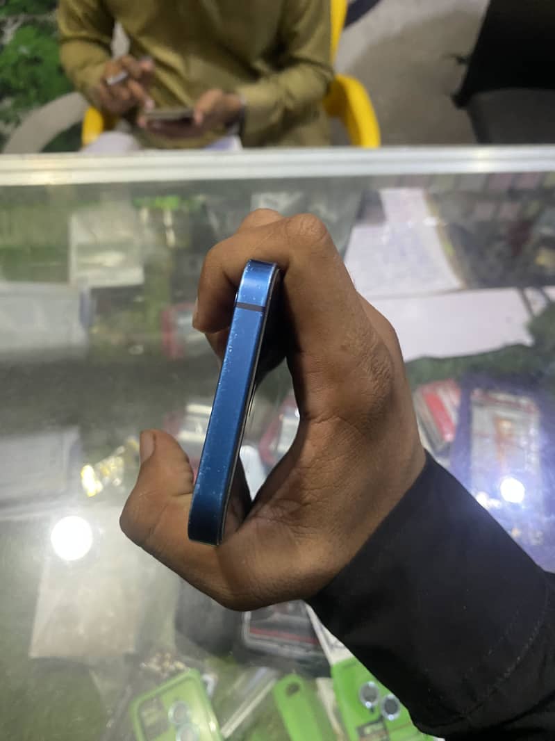 Iphone 12 3