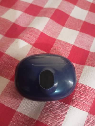 earphones blue colour