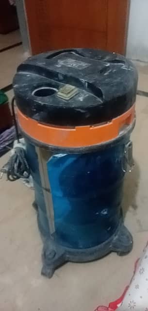 Deera Vacuum Cleaner 1500W - Powerful Suction (Good Condition)