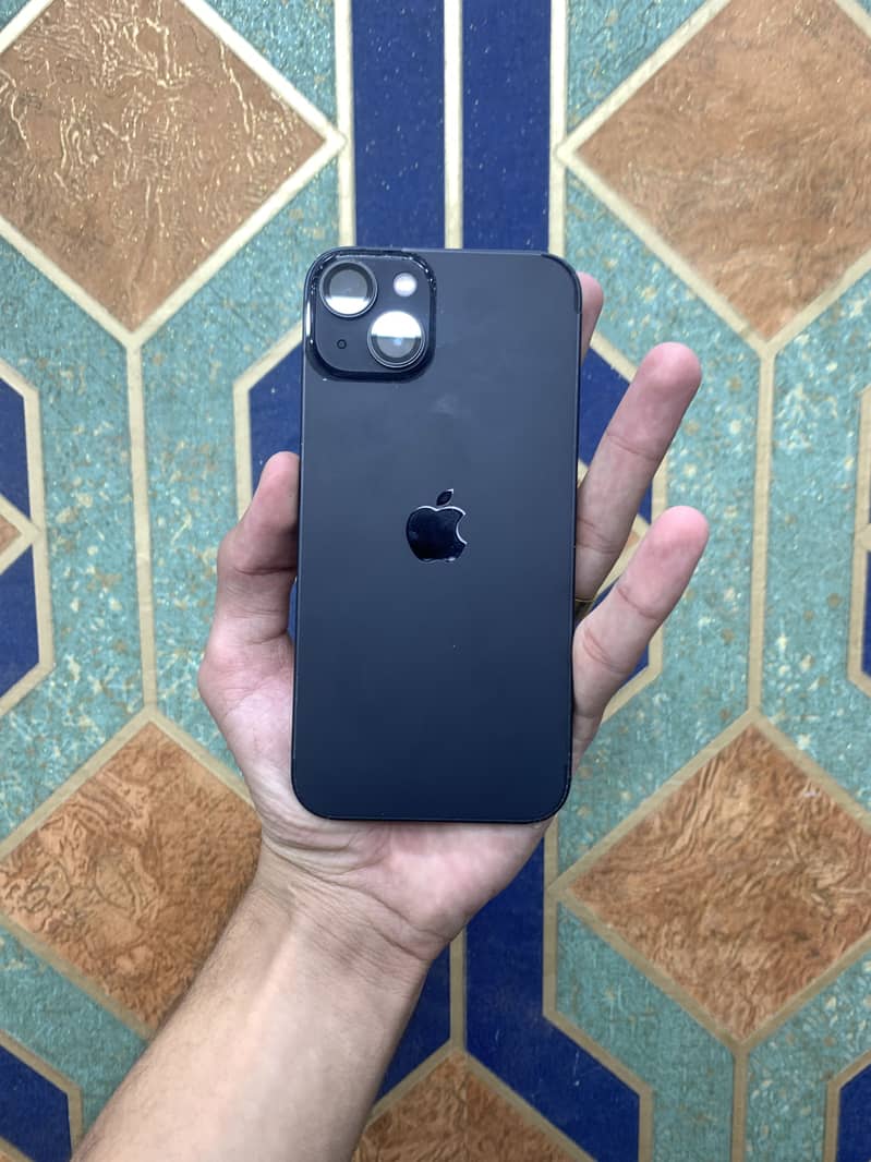 Apple iPhone 13 0