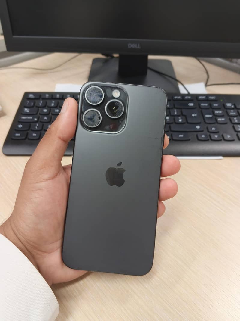 Apple iPhone 15 Pro Max 14