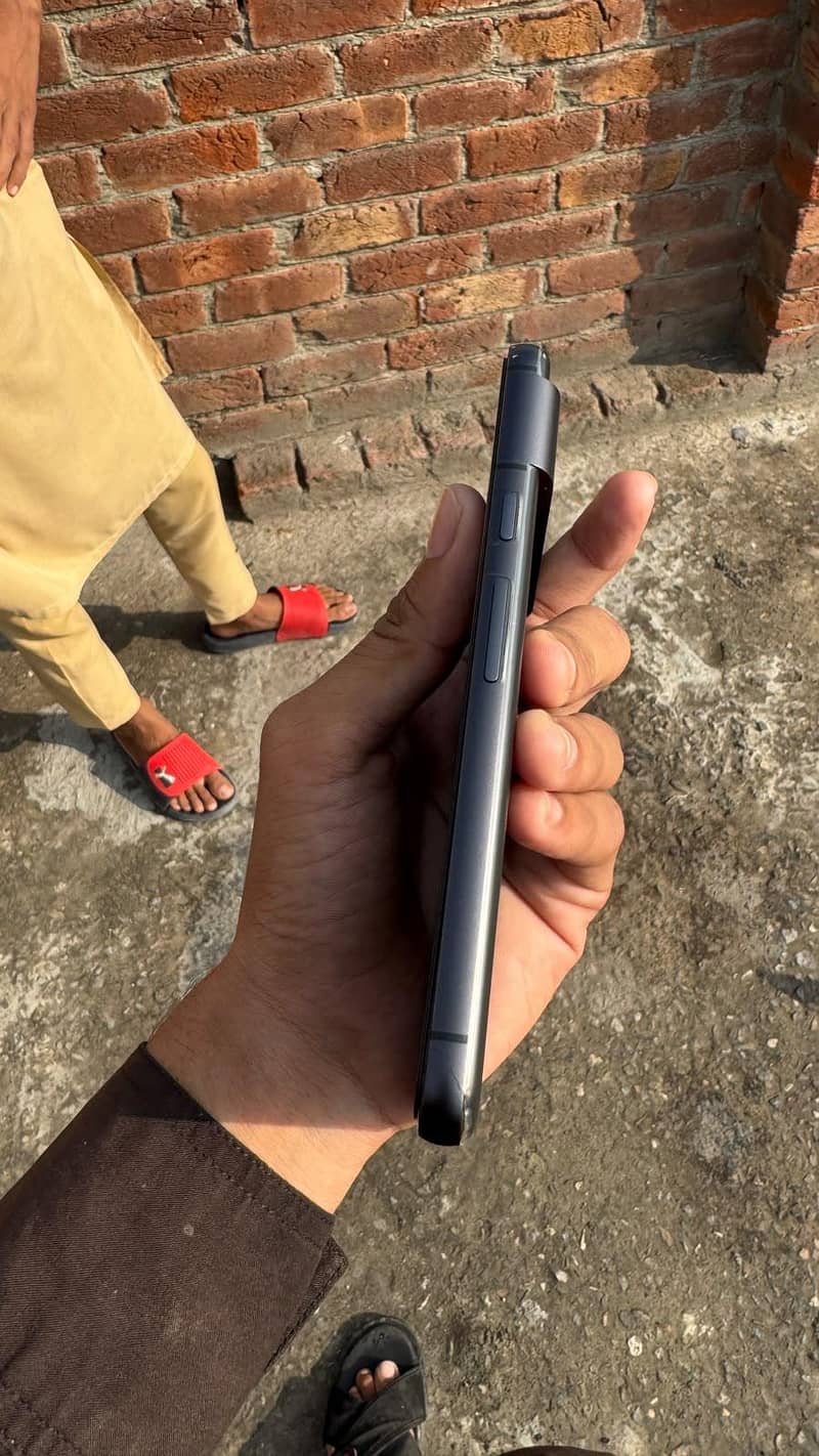 Google Pixel 8 2