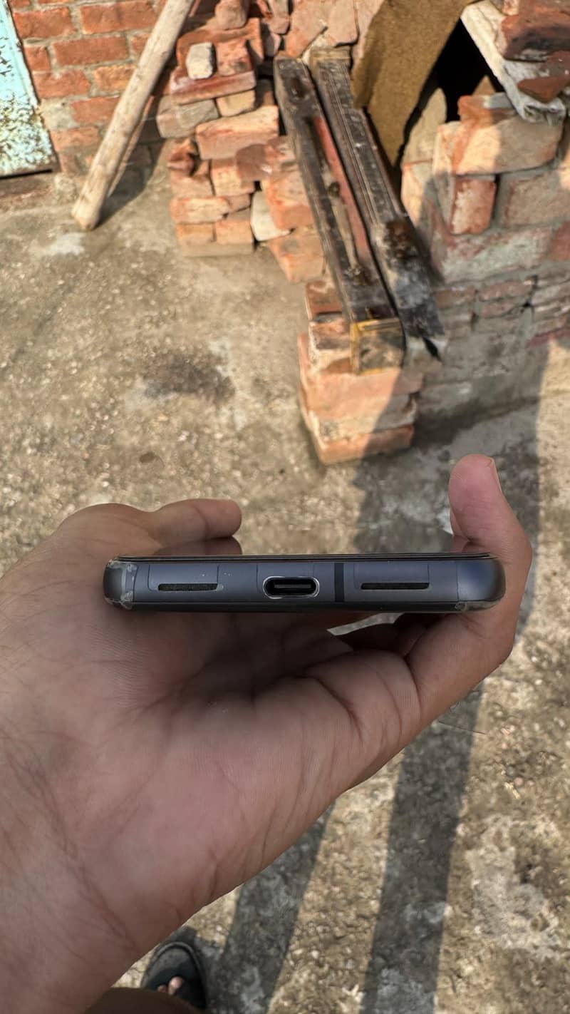 Google Pixel 8 3