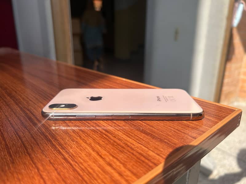 Iphone Xs 4
