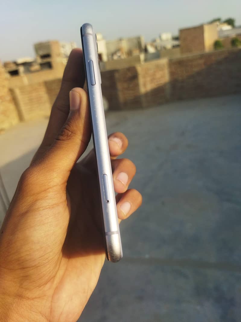 iPhone 11 jv 1