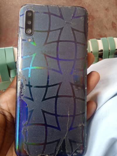 Samsung Mobile A70