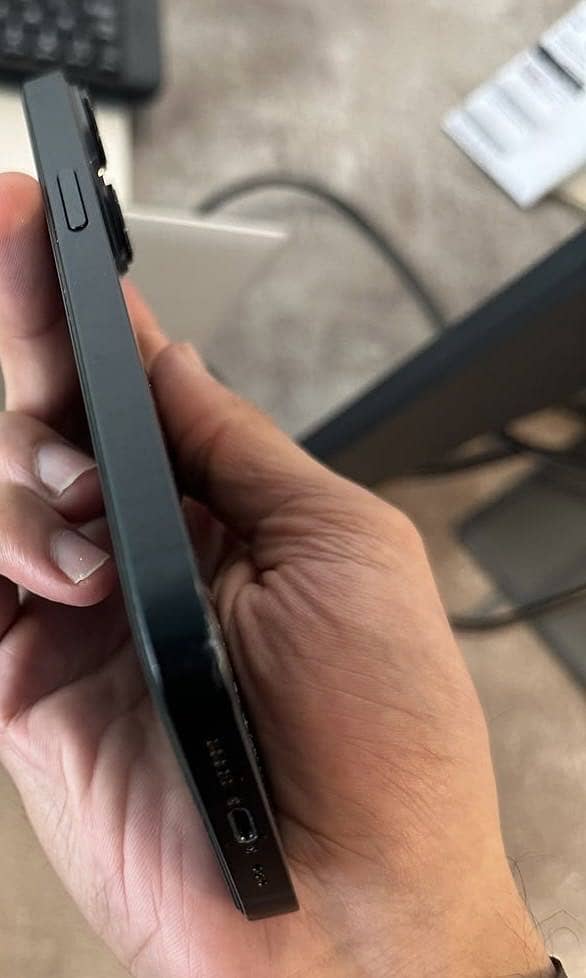Apple iPhone 14 2