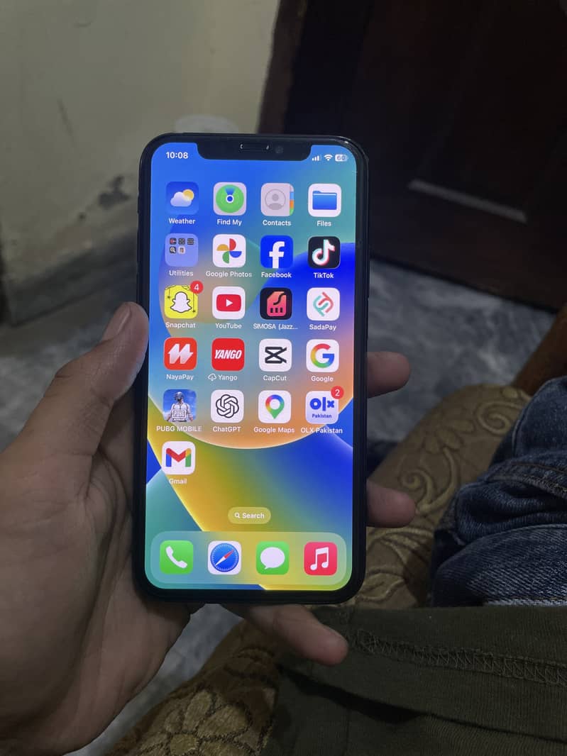 Apple iPhone X 4
