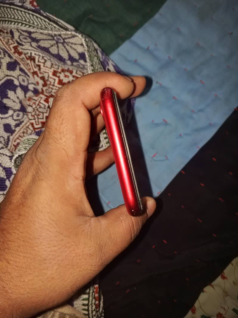 Apple iPhone 11 3