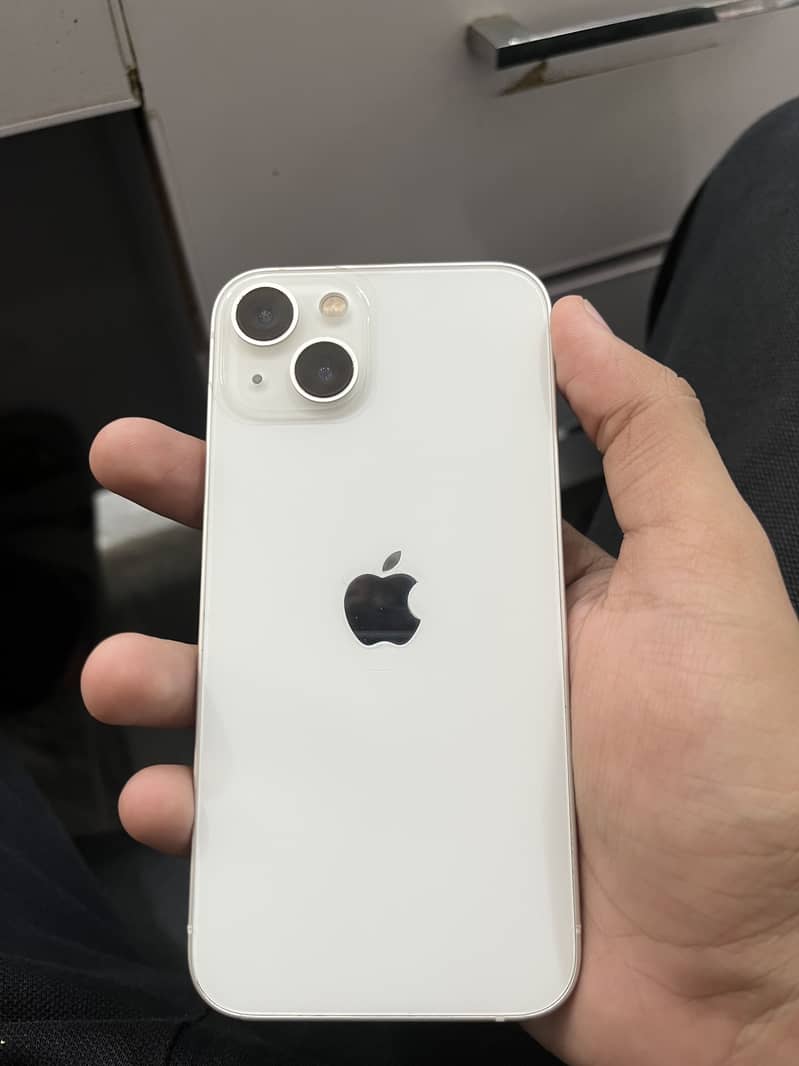 Apple iPhone 13 0