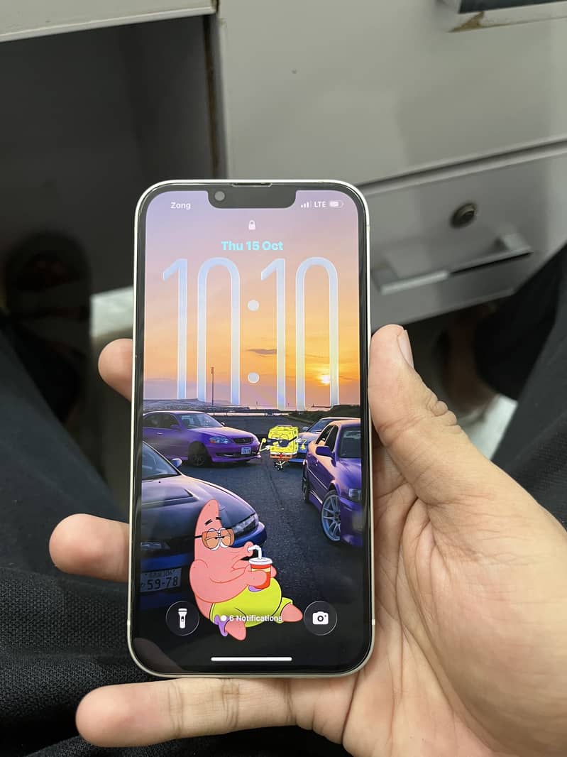Apple iPhone 13 2