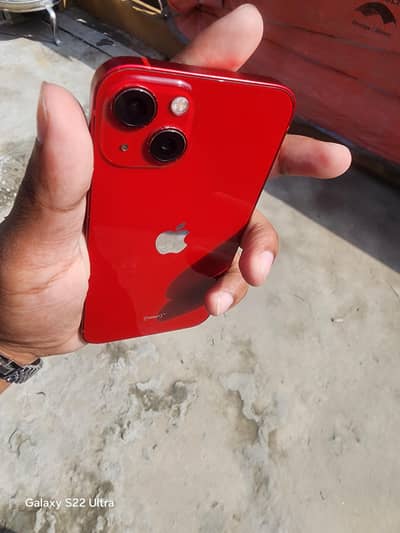 Apple iPhone 13