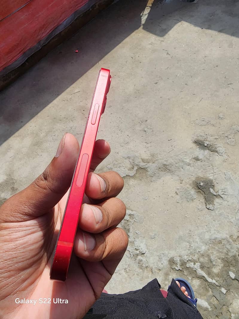 Apple iPhone 13 3