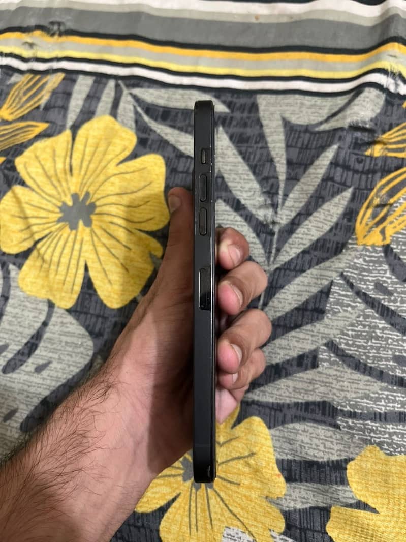 Apple iPhone 14 Pro Max 1